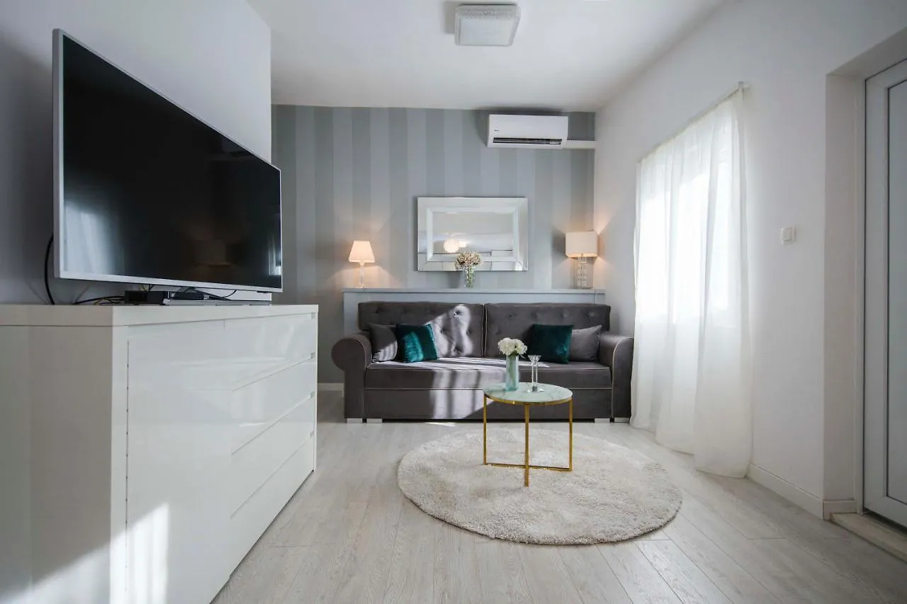 Lux Garden Luxury Apartment Split